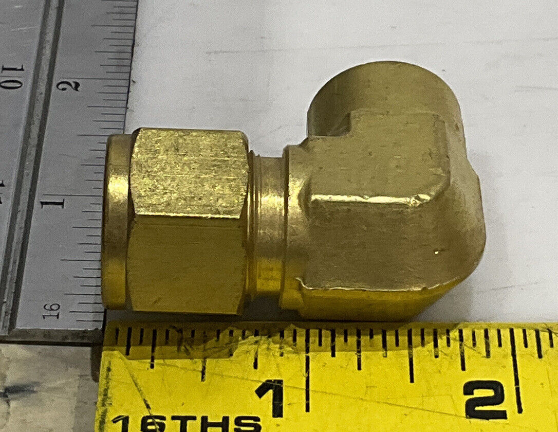 SWAGELOK B-810-8-4 ELBOW LOT OF 5 373