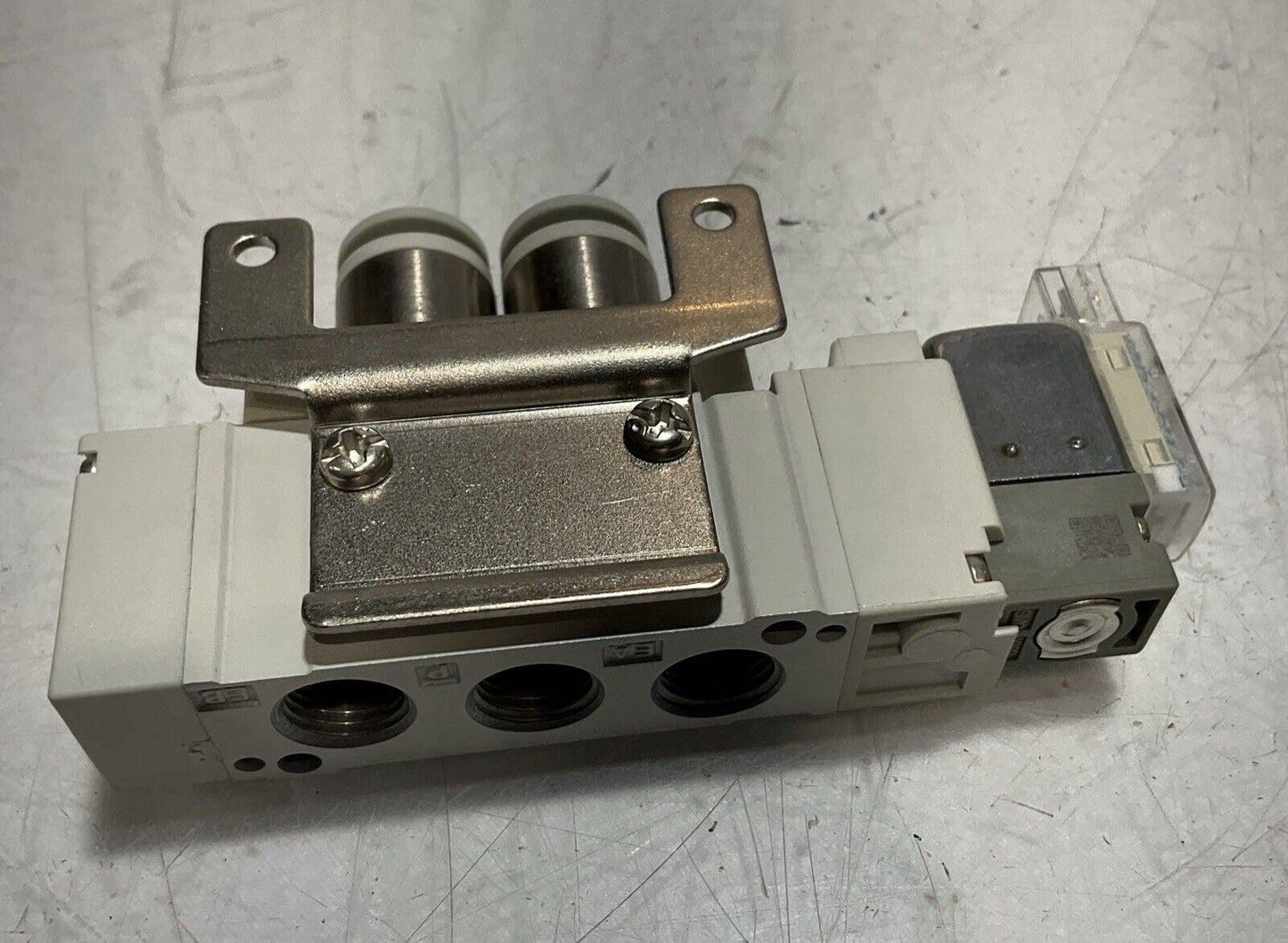SMC SY5120-5MOU-C8-F2 SOLENOID VALVE 222-U3S
