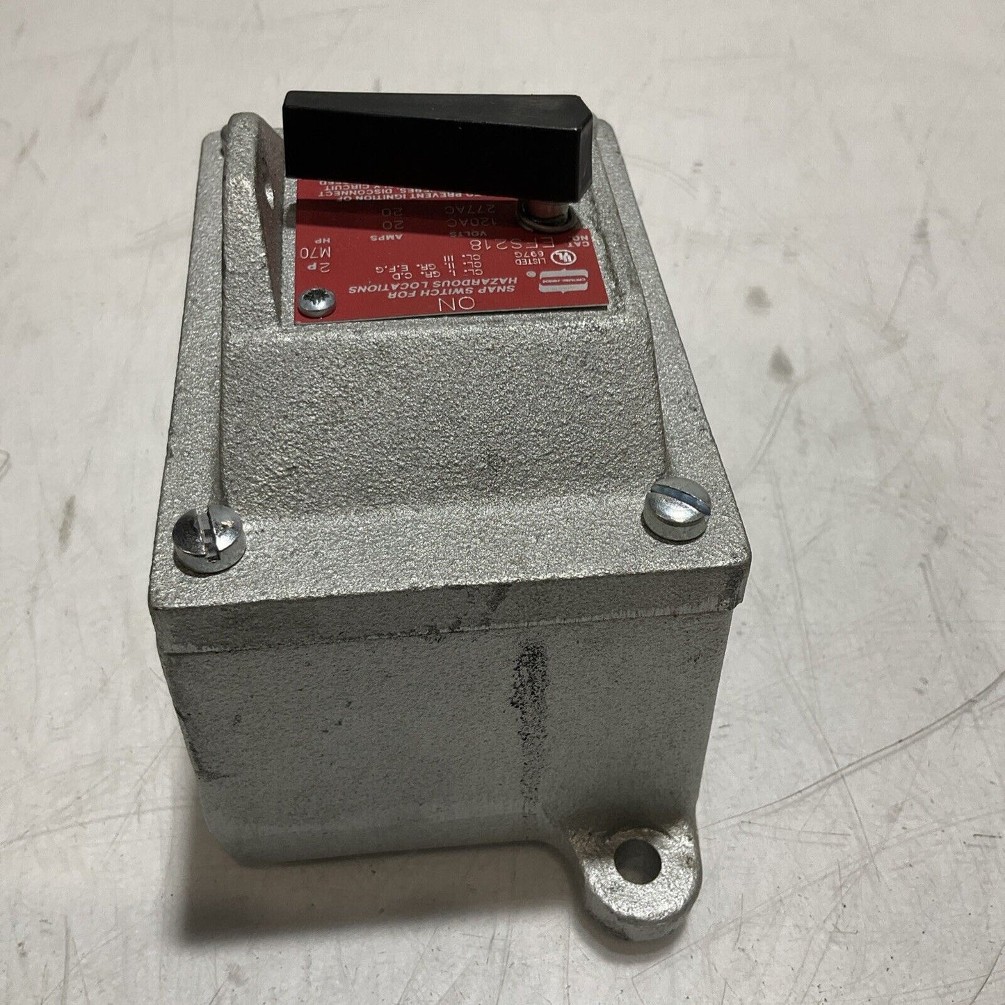 CROUSE-HINDS EFS218 EXPLOSIONPROOF FRONT OPERATED CONTROL SYSTEM SIZE 3/4 373