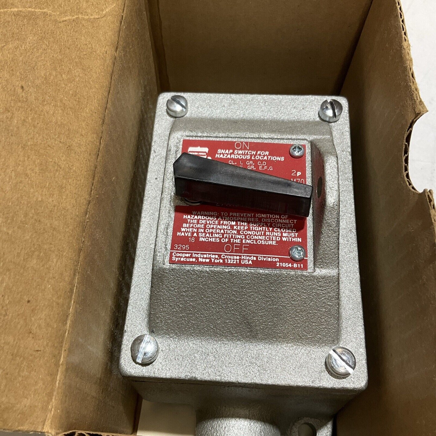 CROUSE-HINDS EFS218 EXPLOSIONPROOF FRONT OPERATED CONTROL SYSTEM SIZE 3/4 373