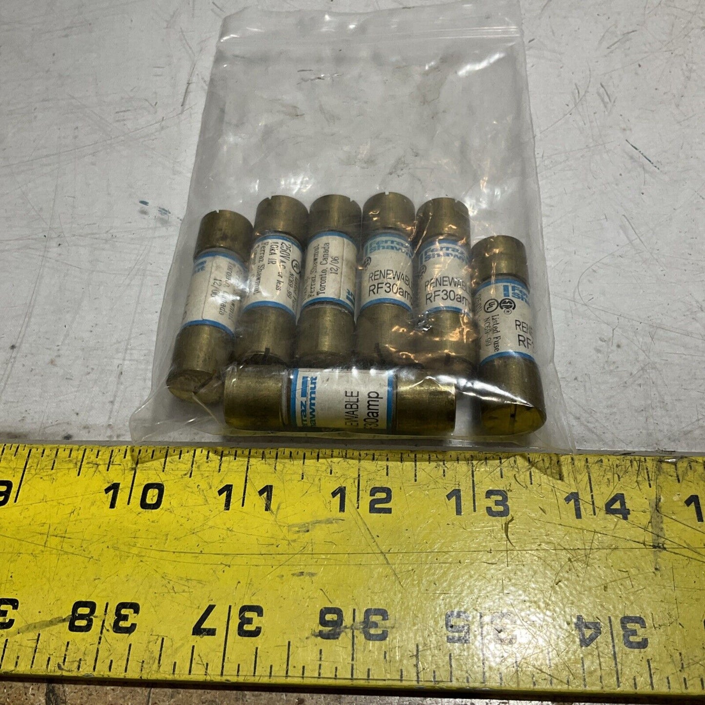 FERRAZ SHAWMUNT RF30AMP RENEWABLE FUSE 250V LOT OF 7 U3S