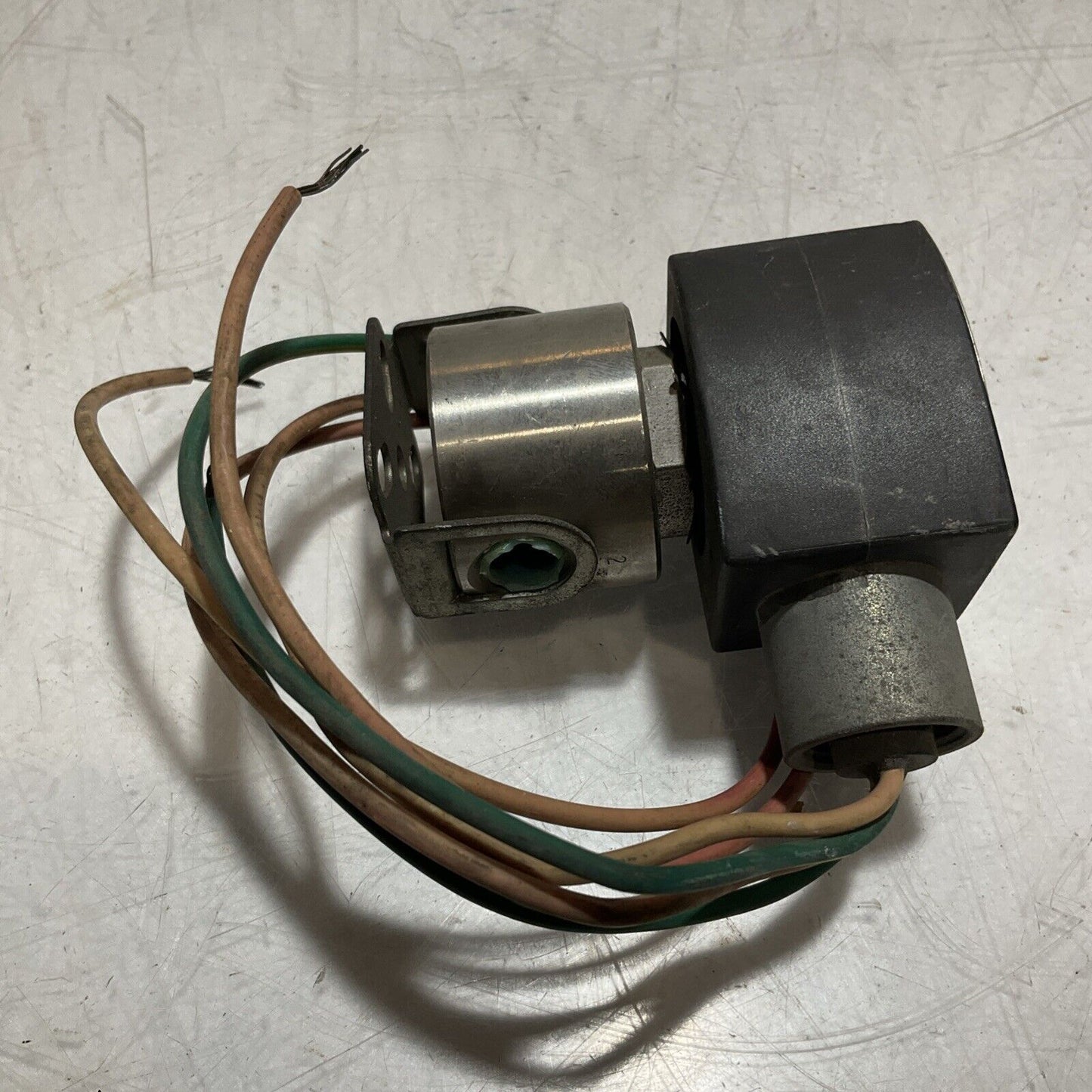 ASCO RED-HAT EF8262G80 SOLENOID AND AIR-CONTROLLED U3S