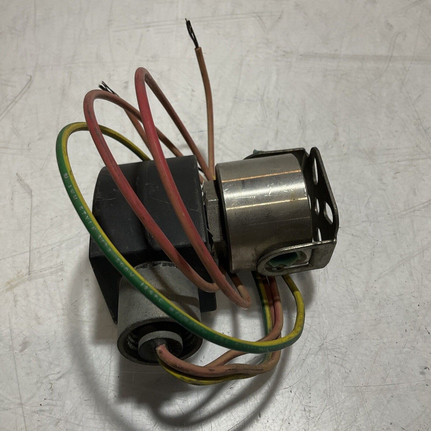 ASCO RED-HAT EF8262G80 SOLENOID AND AIR-CONTROLLED U3S