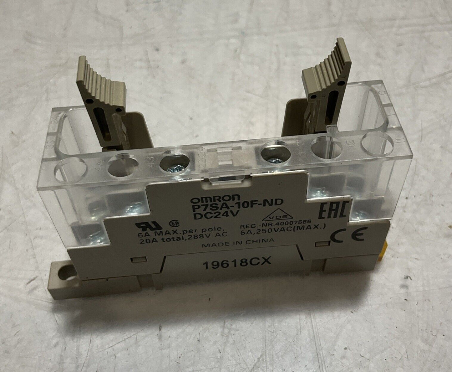 OMRON P7SA-10F-NDDC24V RELAY SOCKET 6A,250VAC 288V U3S