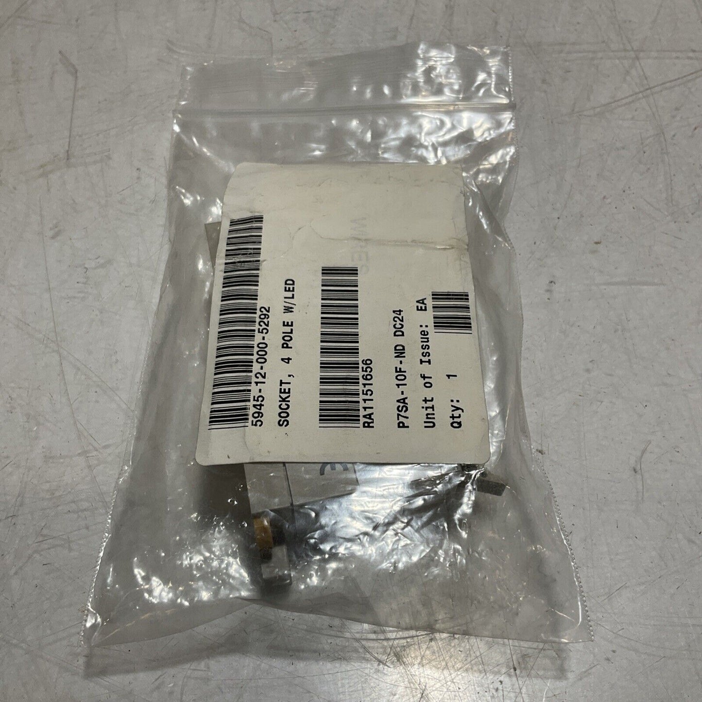 OMRON P7SA-10F-NDDC24V RELAY SOCKET 6A,250VAC 288V U3S