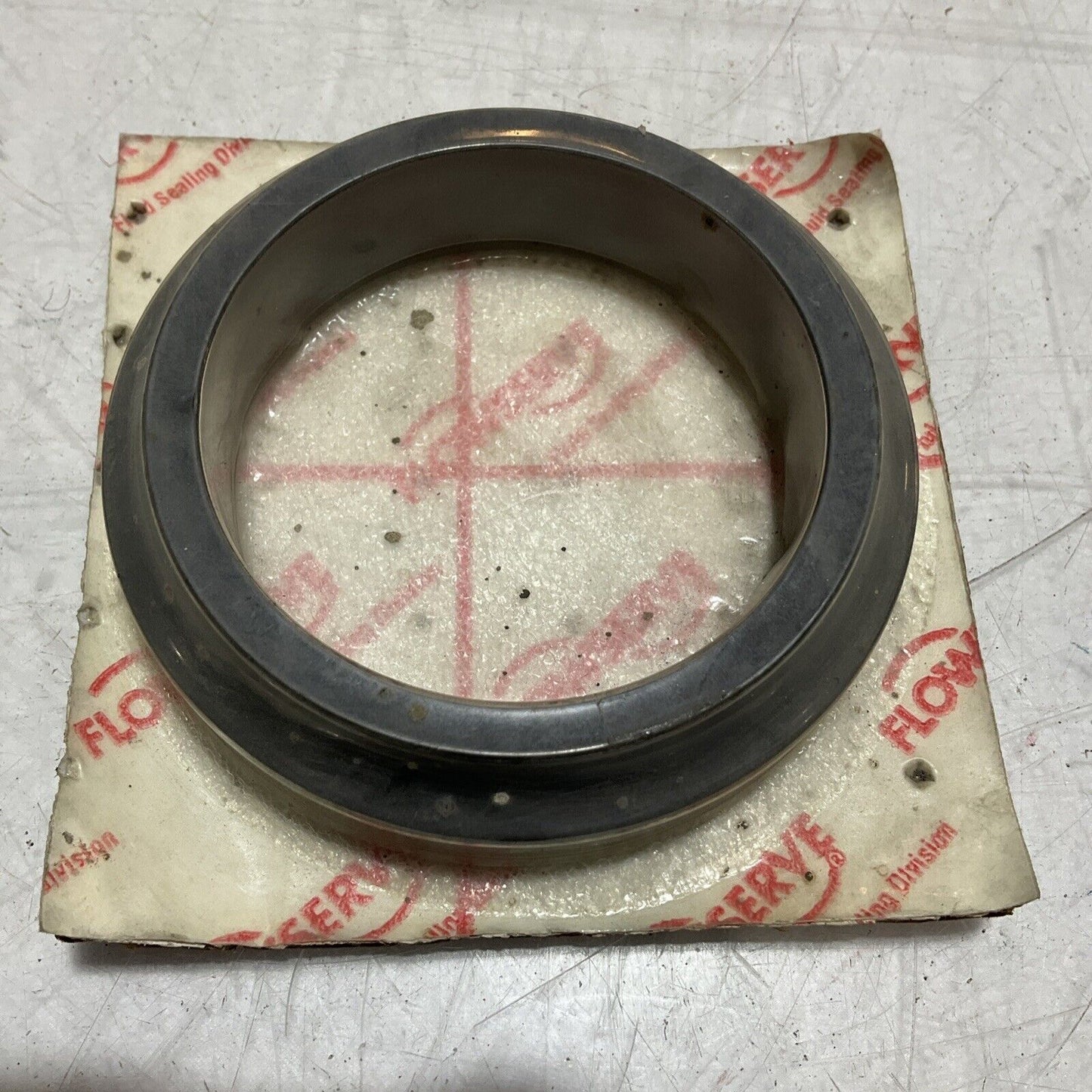 FLOWSERVE 107965GE CARBON A STAT FACE RING SEAL 678-U3S