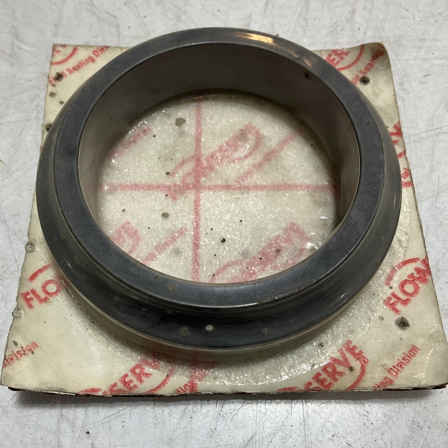 FLOWSERVE 107965GE CARBON A STAT FACE RING SEAL 678-U3S