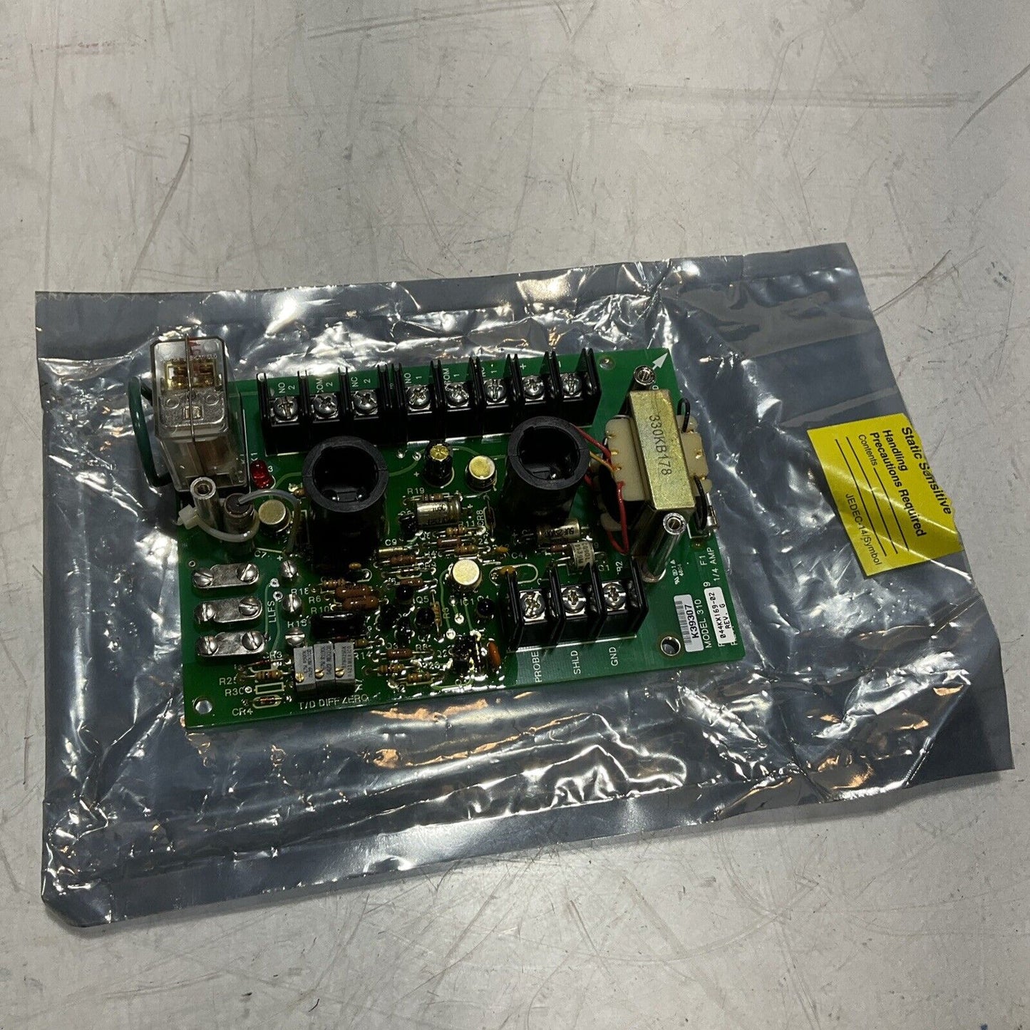 ROBERTSHAW LEVEL-TEK MODEL 310 PCB044KB169-02 REV. G CIRCUIT BREAKER BOARD 476