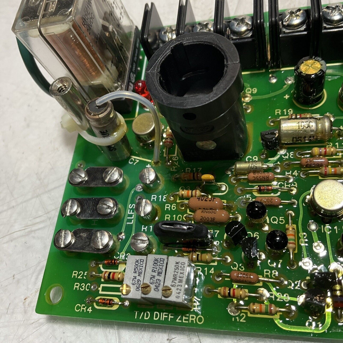 ROBERTSHAW LEVEL-TEK MODEL 310 PCB044KB169-02 REV. G CIRCUIT BREAKER BOARD 476