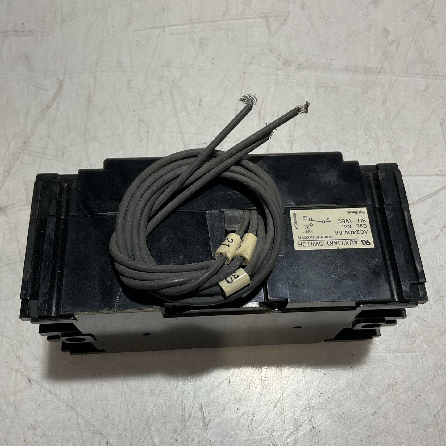 FUJI ELECTRONIC BU-ECA2005 CIRCUIT BREAKER 5AMP 240VAC 2 POLE LOT OF 2 U3S