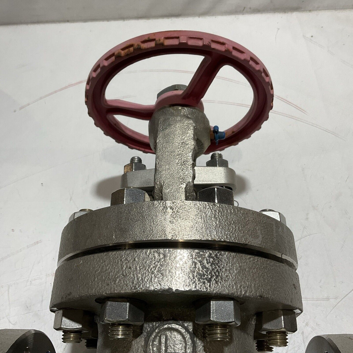 LADISH VALVE 8675-9219-PR02-A20D-CD4MCUM- 600 2" /1B-CCP131166 GATE VALVE LBL