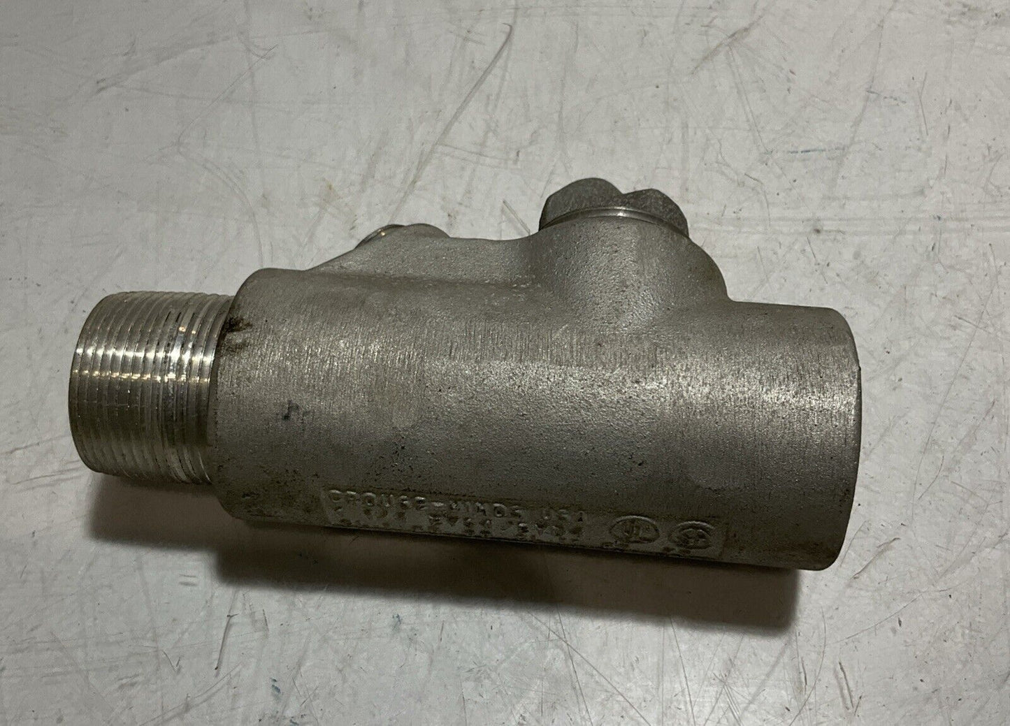 COOPER CROUSE HINDS EYD46 SA FEMALE&MALE CONDUIT SEAL FITTING M/F 1-1/4IN 678