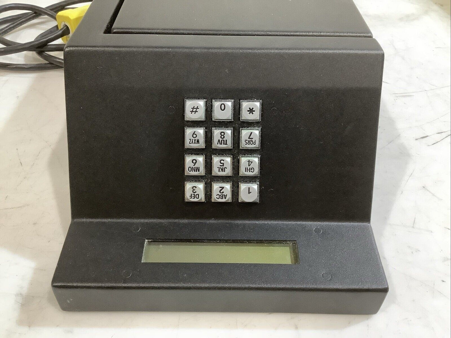 TRAKA R8111 R0128 ELECTRONIC KEY CONTROL SYSTEM CABINET L8H