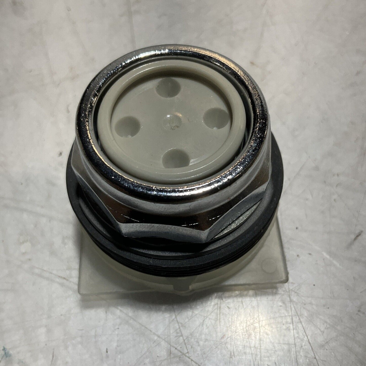 SQUARE D 9001KR1U MUSHROOM PUSH BUTTON OPERATOR 555-U3S