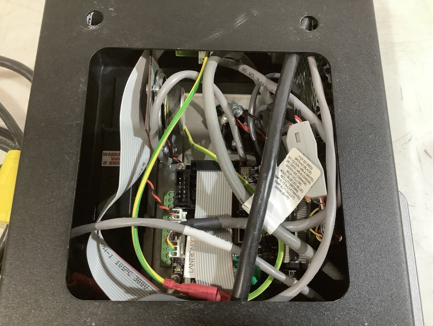 TRAKA R8111 R0128 ELECTRONIC KEY CONTROL SYSTEM CABINET L8H