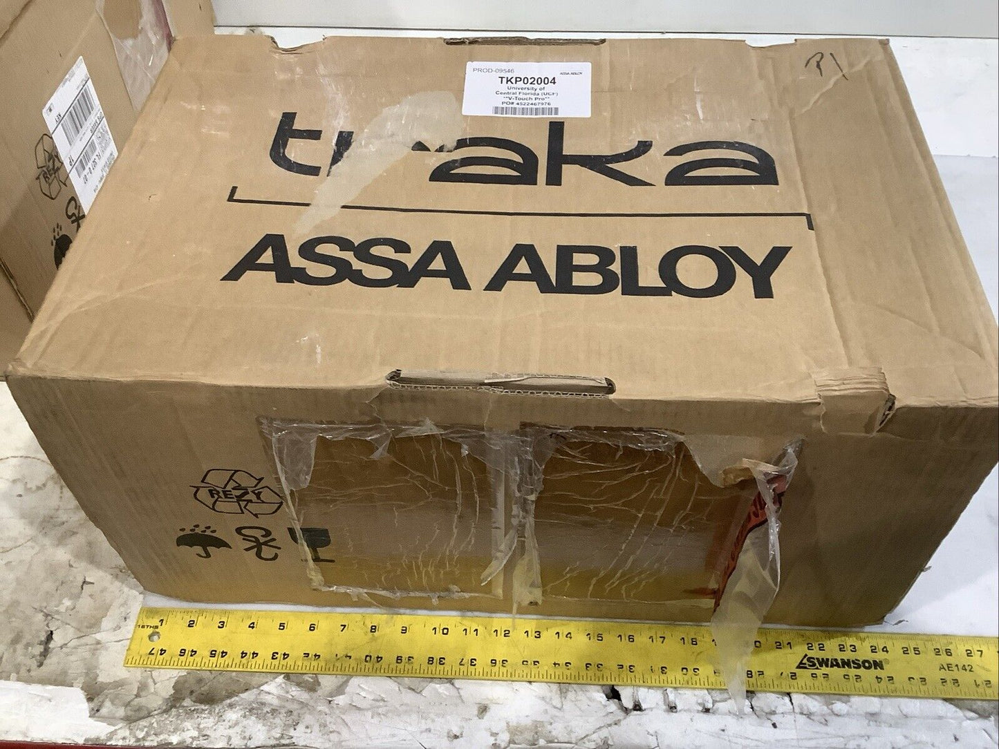TRAKA R8111 R0128 ELECTRONIC KEY CONTROL SYSTEM CABINET L8H