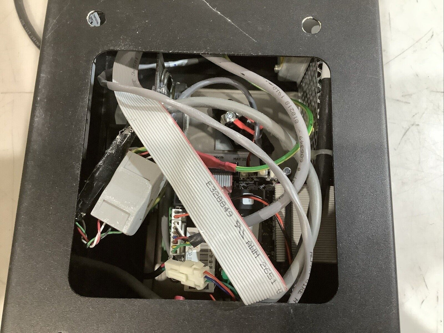 TRAKA ASSA ABLOY MN-KC-16-540 B8129 R0103 ELECTRONIC KEY CABINET L8H