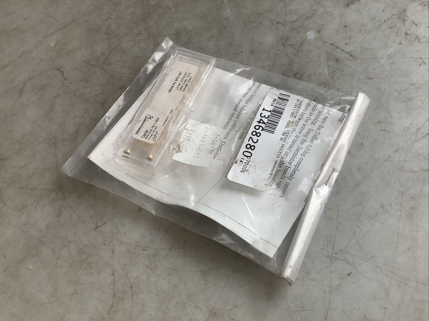 NIB MEASUREMENT EMERSON 2-5-1611-003 THERMISTORS 678