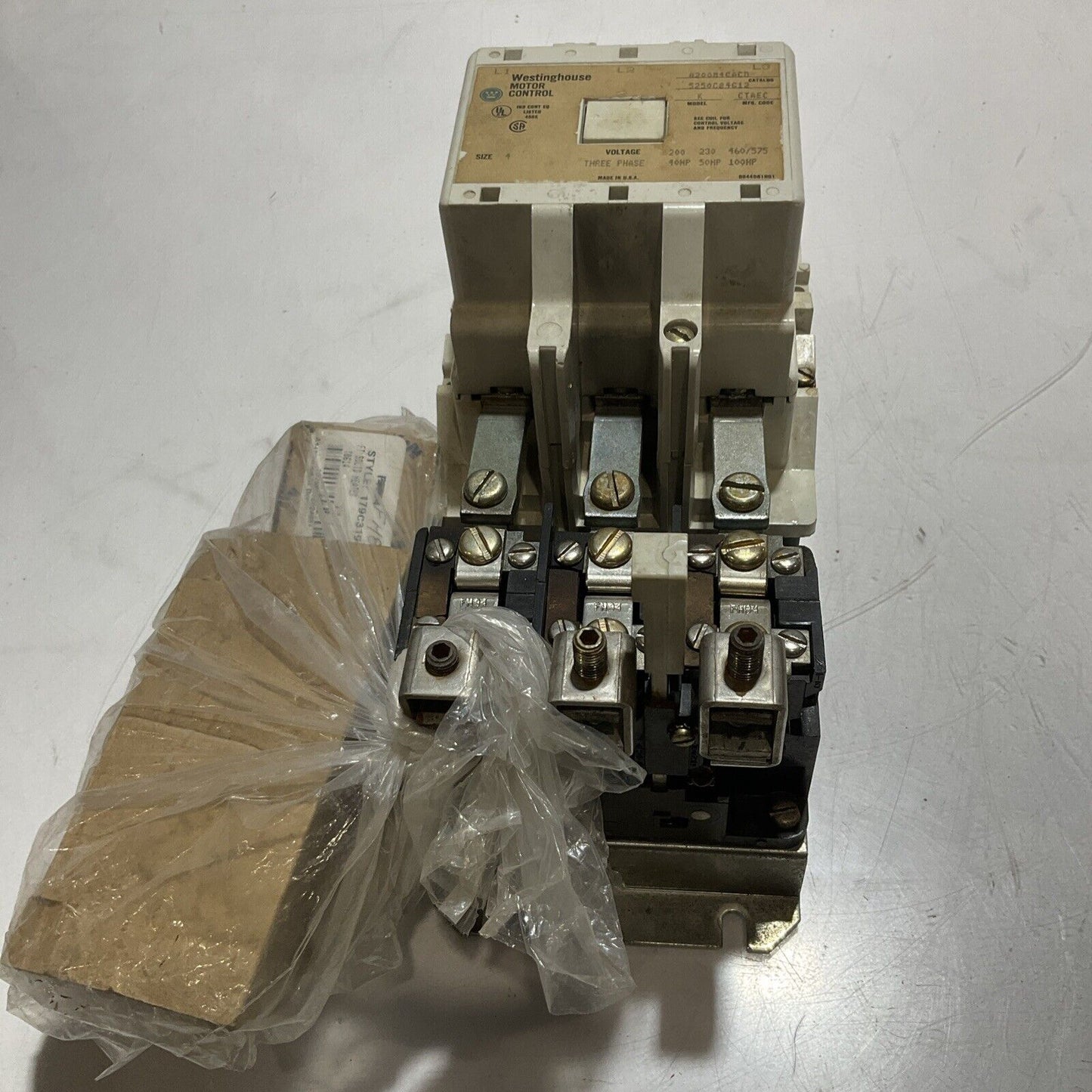 WESTINGHOUSE MOTOR CONTROL A200M4CACD MOTOR STARTER 200V U3S