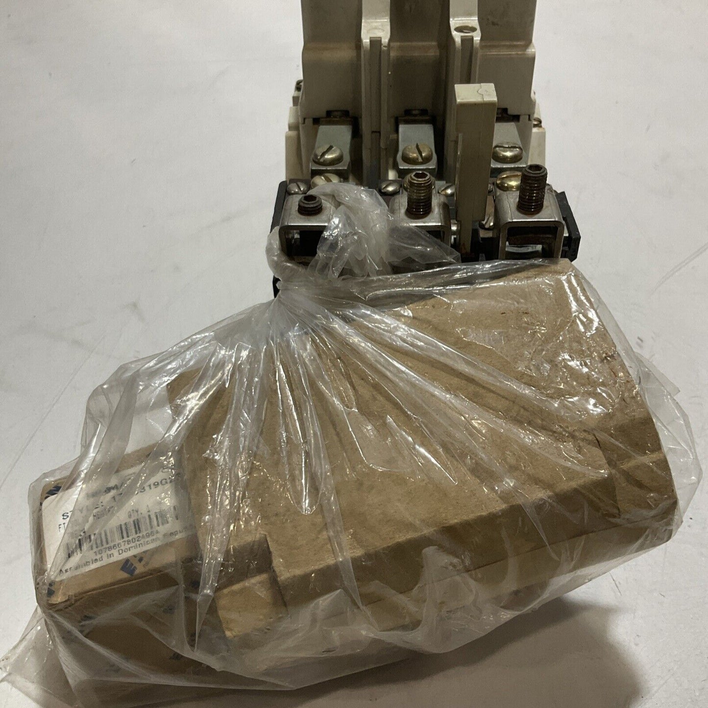 WESTINGHOUSE MOTOR CONTROL A200M4CACD MOTOR STARTER 200V U3S