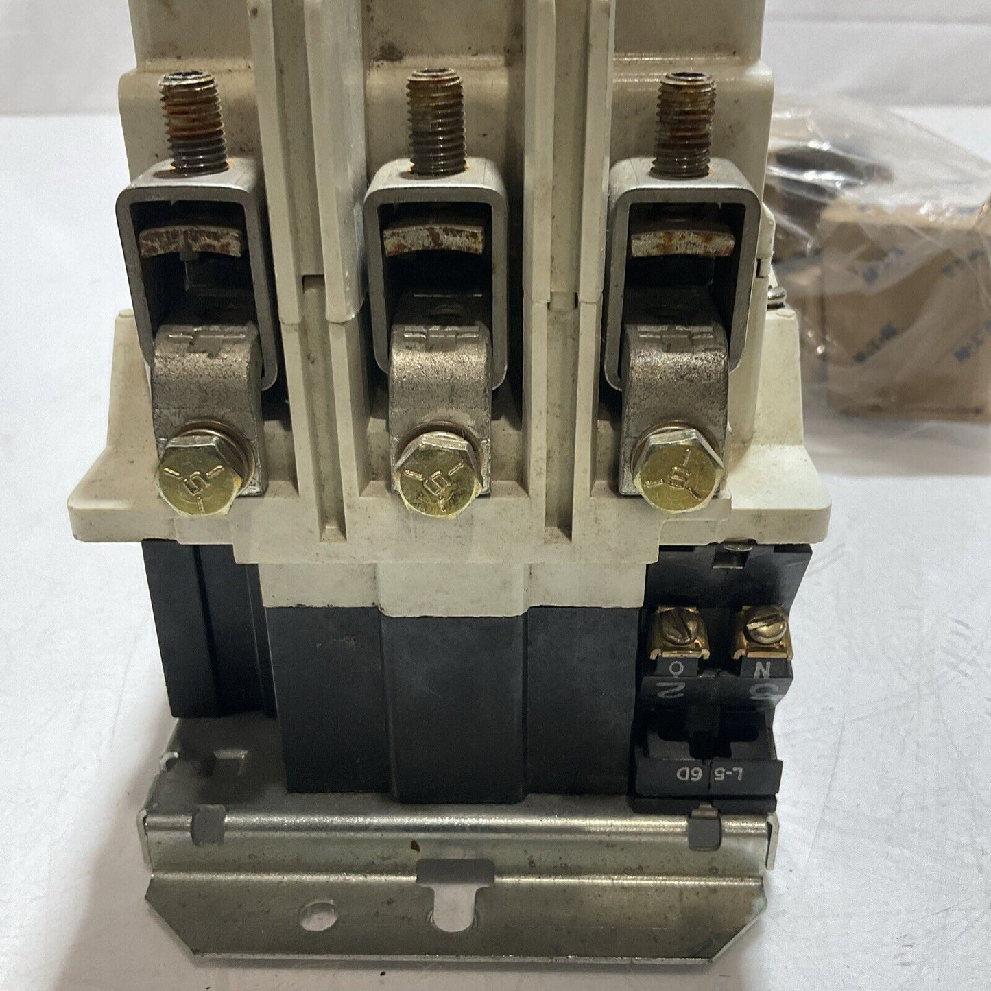 WESTINGHOUSE MOTOR CONTROL A200M4CACD MOTOR STARTER 200V U3S