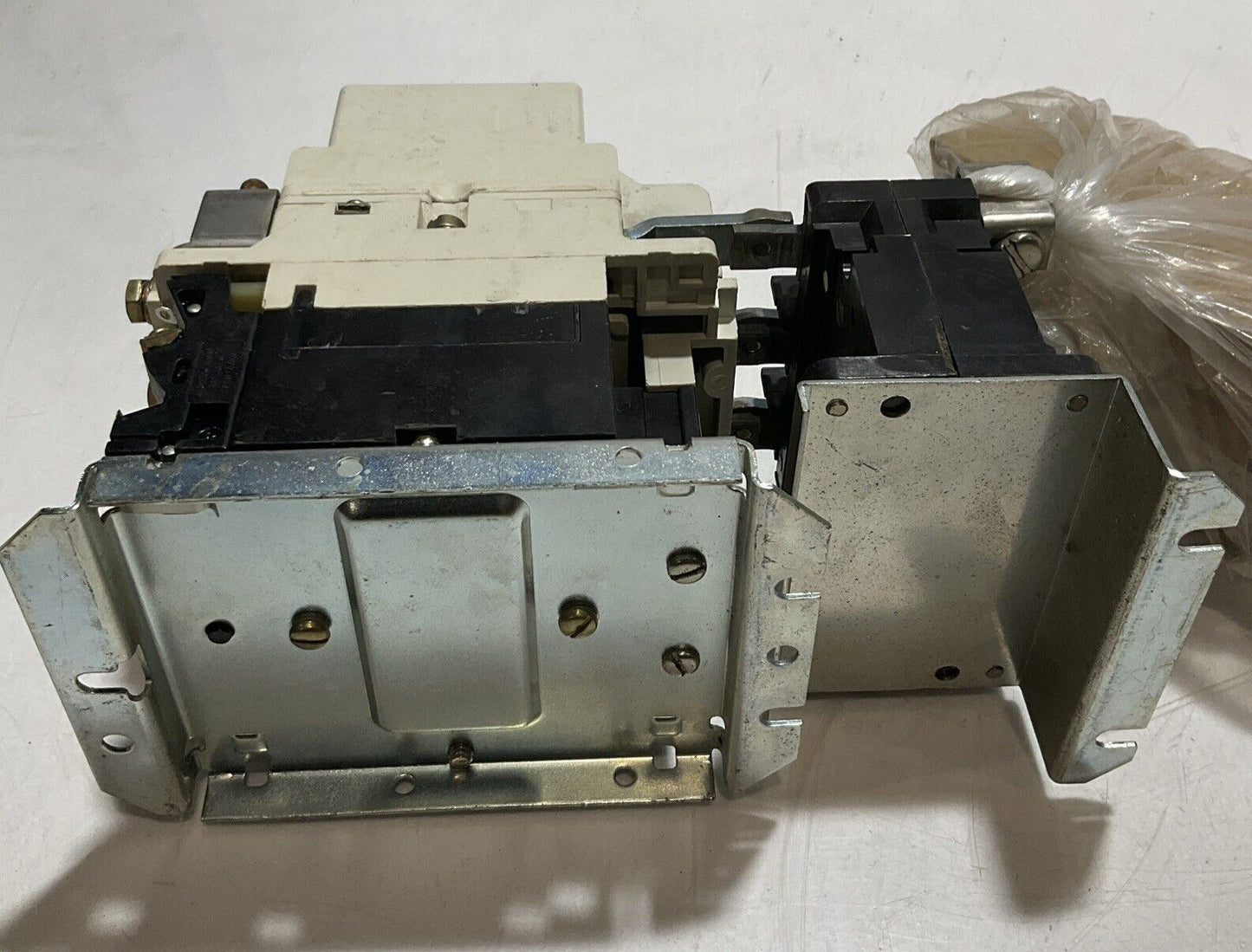WESTINGHOUSE MOTOR CONTROL A200M4CACD MOTOR STARTER 200V U3S