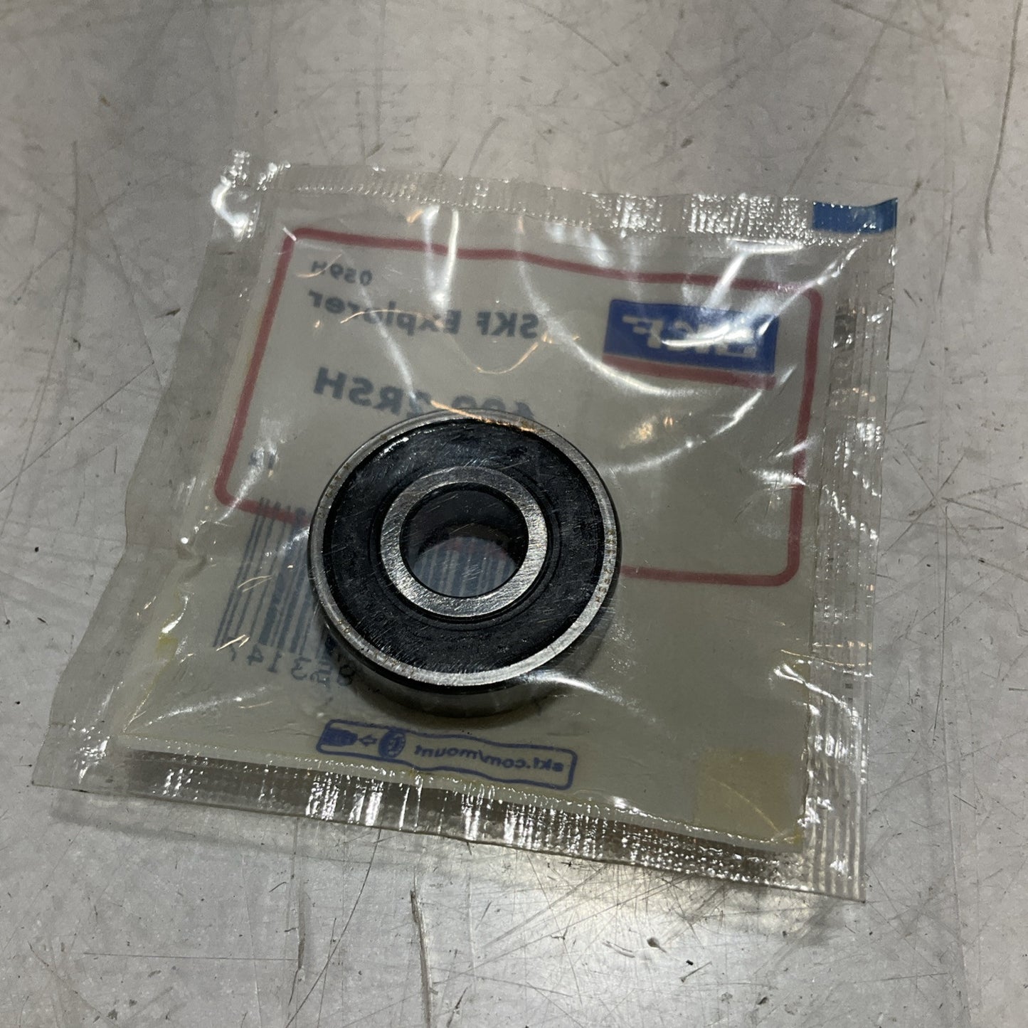SKF  609-2RSH DEEP GROOVE BALL  BEARING SEAL LOT OF  4 U3S