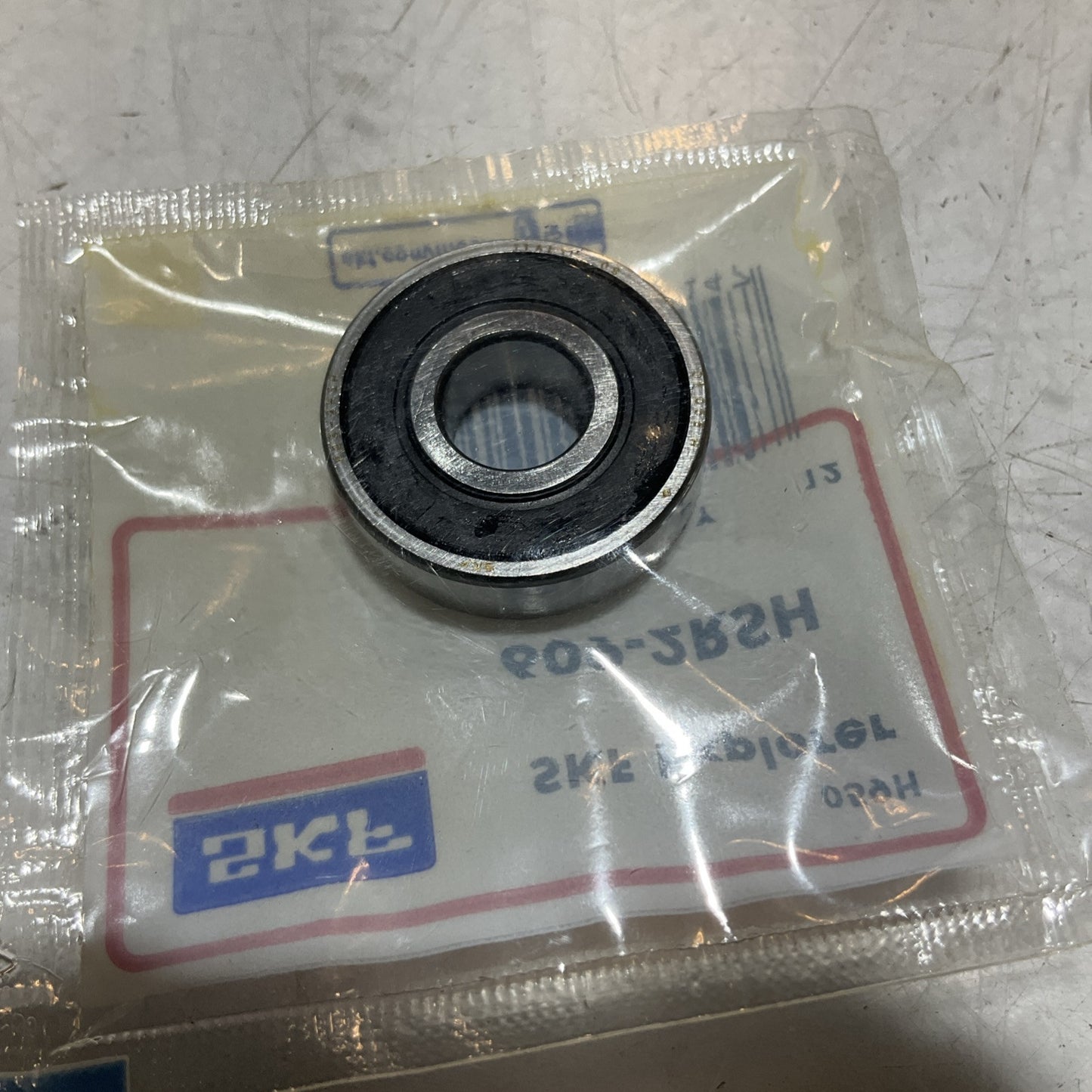 SKF  609-2RSH DEEP GROOVE BALL  BEARING SEAL LOT OF  4 U3S
