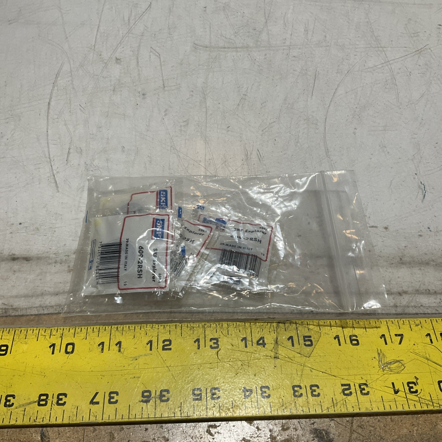 SKF  609-2RSH DEEP GROOVE BALL  BEARING SEAL LOT OF  4 U3S