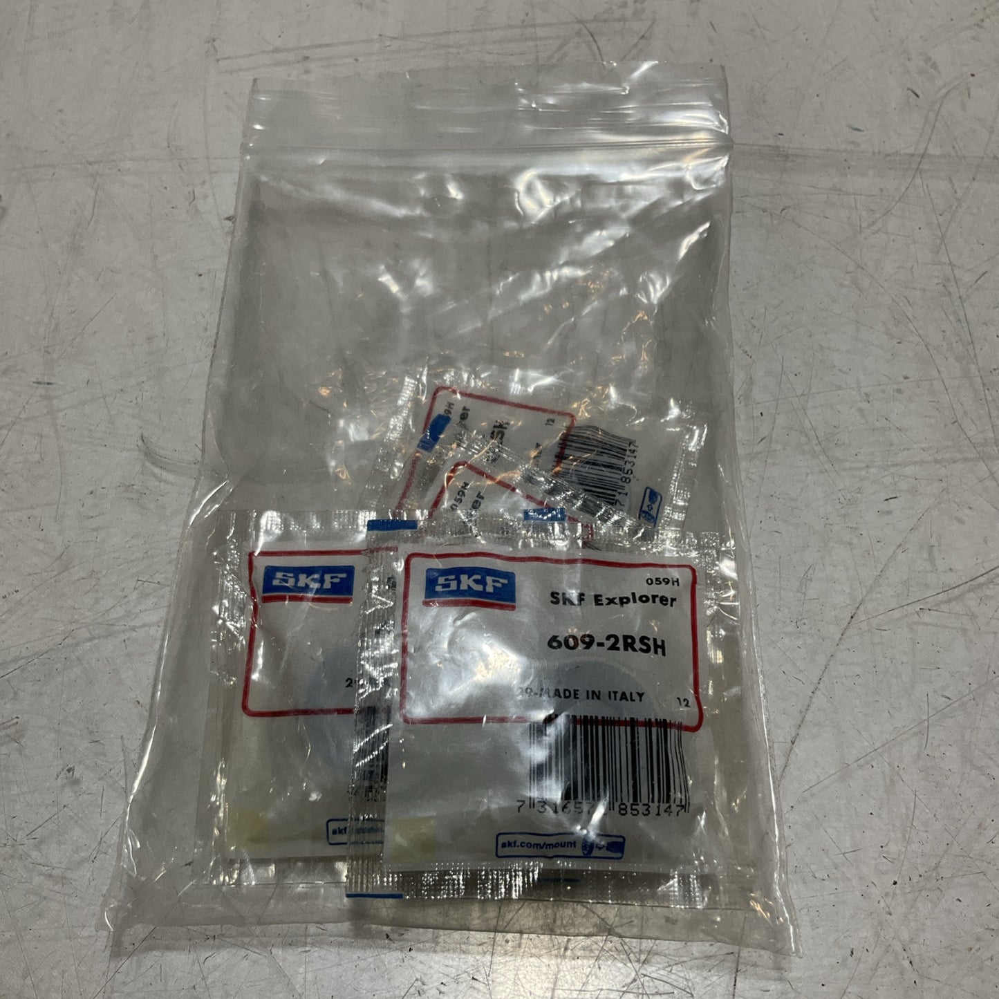 SKF  609-2RSH DEEP GROOVE BALL  BEARING SEAL LOT OF  4 U3S