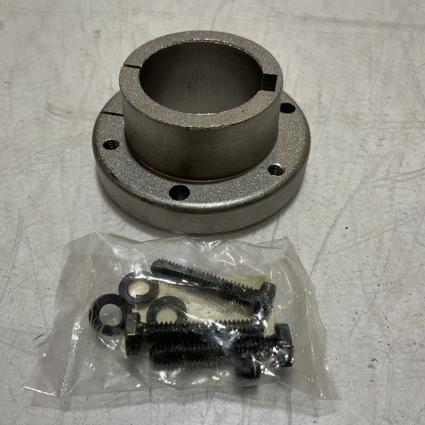 MARTIN SDS 1 5/8 MOUNTING PROCEDURE-QD BUSHING LOT OF 2 373-U3S