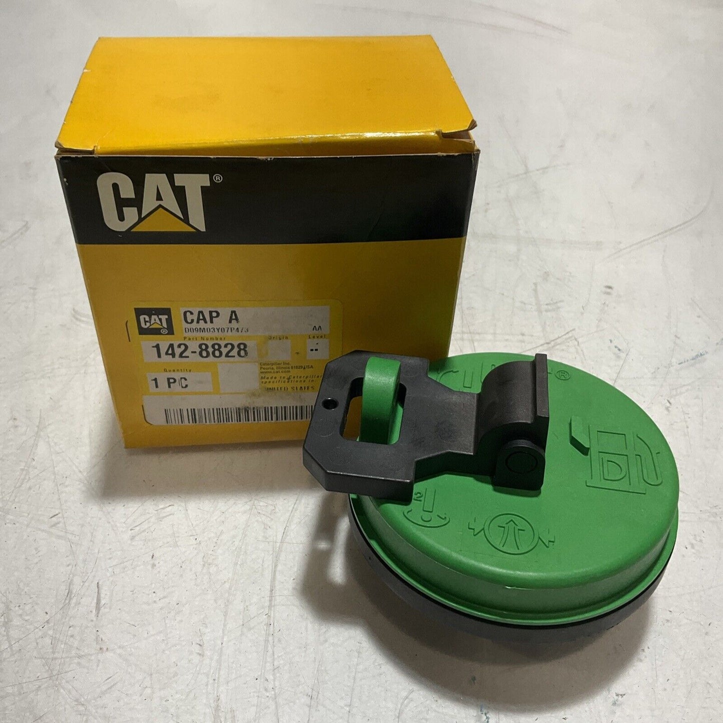 CAT-CATTERPILLAR 142-8828 BLACK AND GREEN LOCKABLE HYDRAULIC NON-VENT CAP U3S