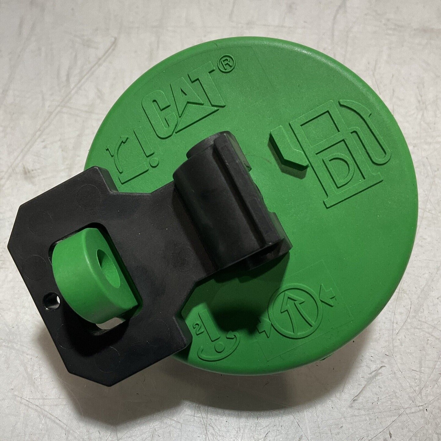 CAT-CATTERPILLAR 142-8828 BLACK AND GREEN LOCKABLE HYDRAULIC NON-VENT CAP U3S