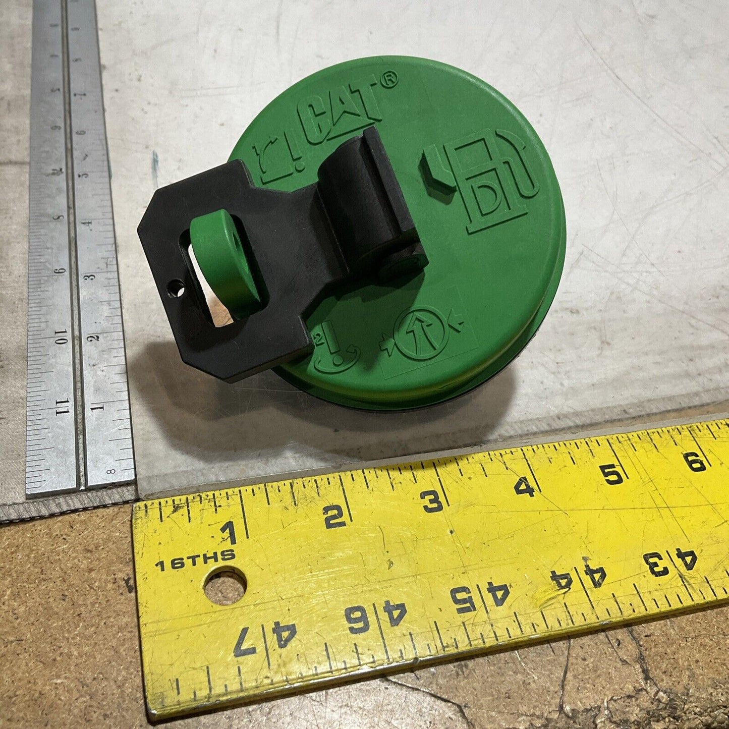 CAT-CATTERPILLAR 142-8828 BLACK AND GREEN LOCKABLE HYDRAULIC NON-VENT CAP U3S