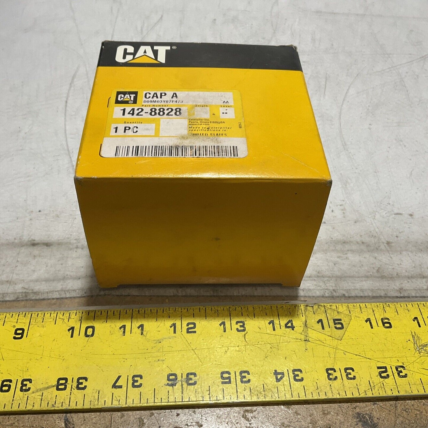 CAT-CATTERPILLAR 142-8828 BLACK AND GREEN LOCKABLE HYDRAULIC NON-VENT CAP U3S