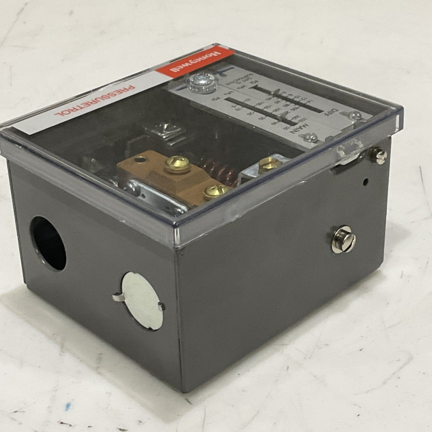 HONEYWELL L404F 1375 PRESSURETROL PRESSURE CONTROLLER SWITCH RANGE 5-50 PSI RM6