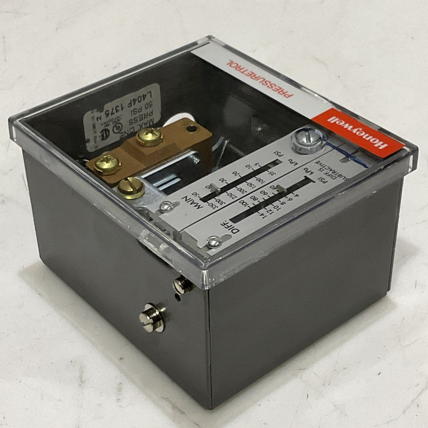 HONEYWELL L404F 1375 PRESSURETROL PRESSURE CONTROLLER SWITCH RANGE 5-50 PSI RM6