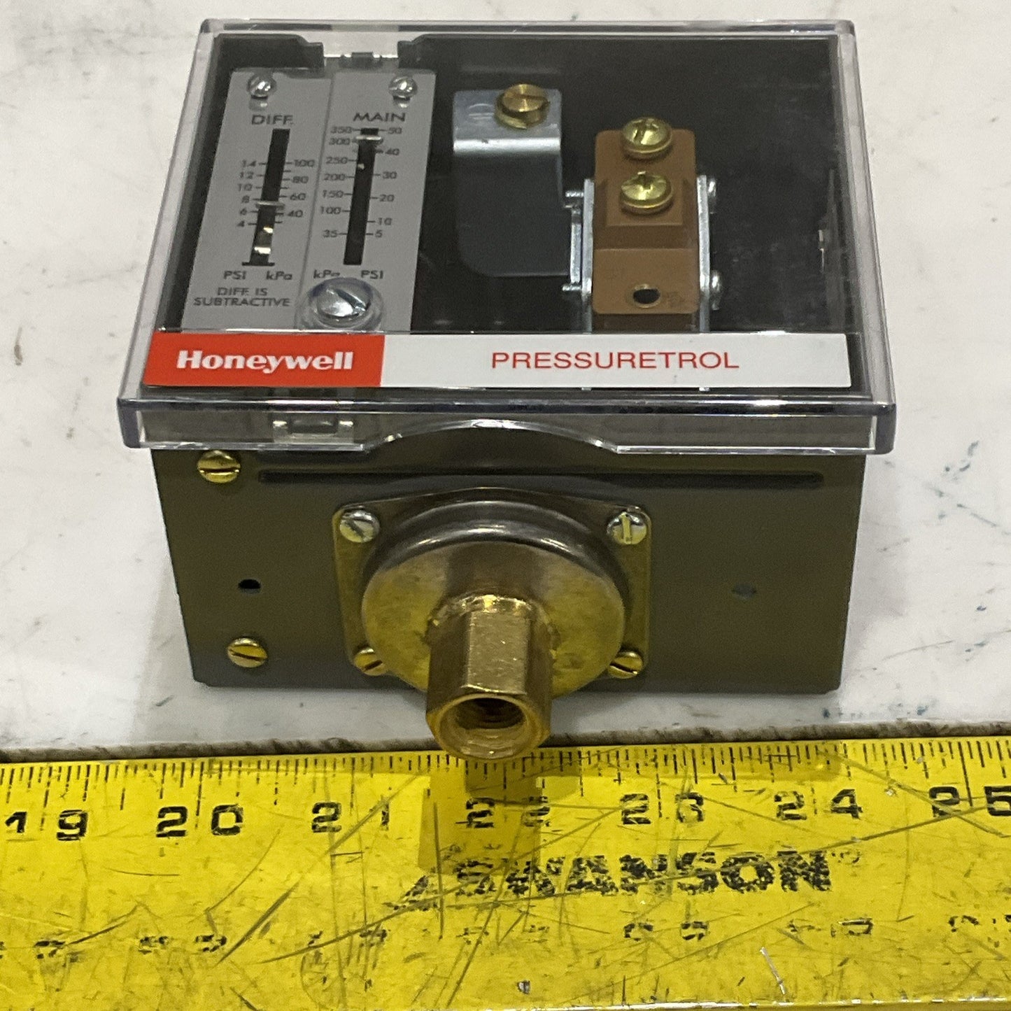 HONEYWELL L404F 1375 PRESSURETROL PRESSURE CONTROLLER SWITCH RANGE 5-50 PSI RM6