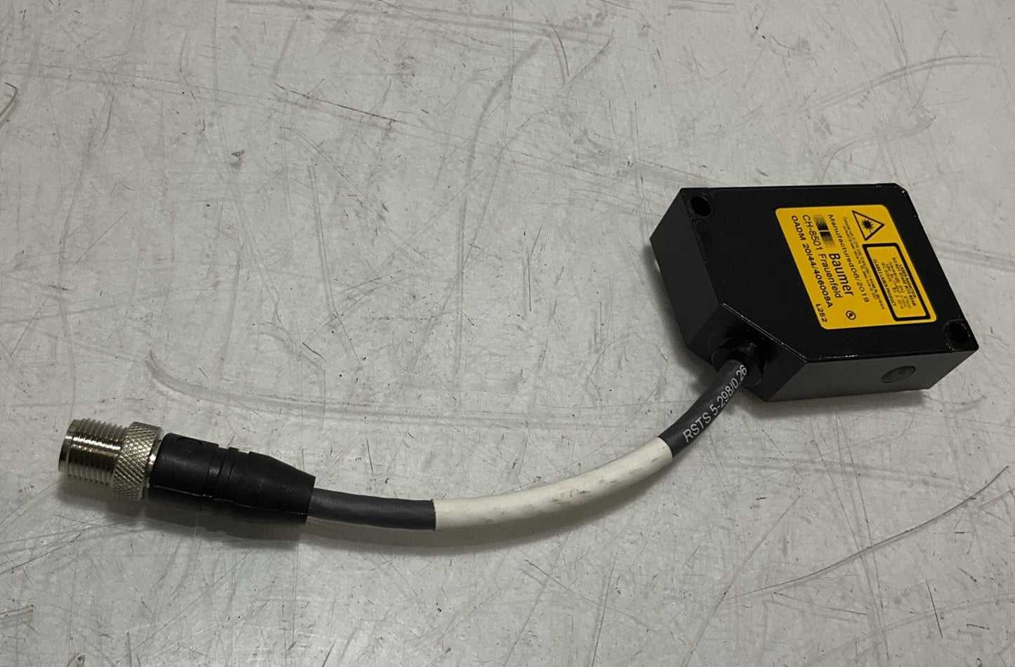 BAUMER CH-8501 OADM 20144 LONG RANGE THICKNESS LASER SENSOR U3S