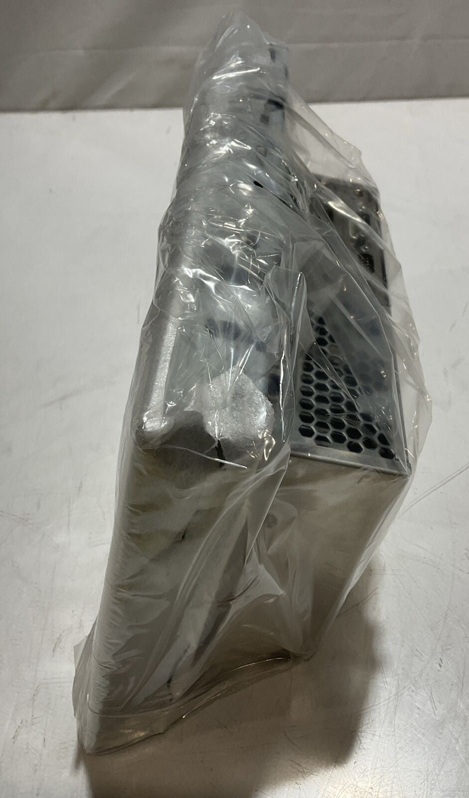 LENZE 3401-0005 OPERATOR INTERFACE TOUCHSCREEN EL 1700 U3S