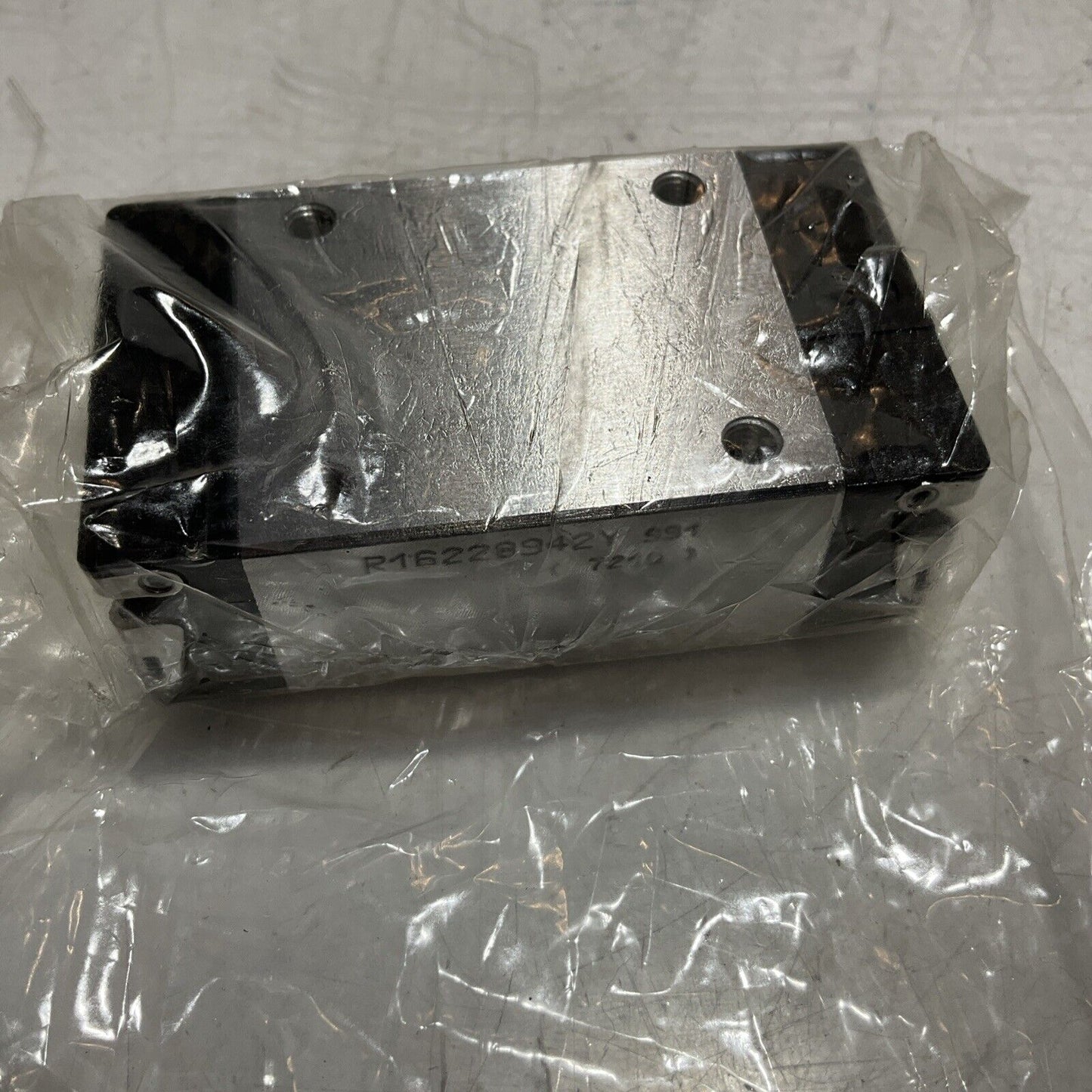 REXROTH BOSCH R16228942Y-991-7210 BEARING RUNNING BLOCK KIT LOT OF 2 U3S