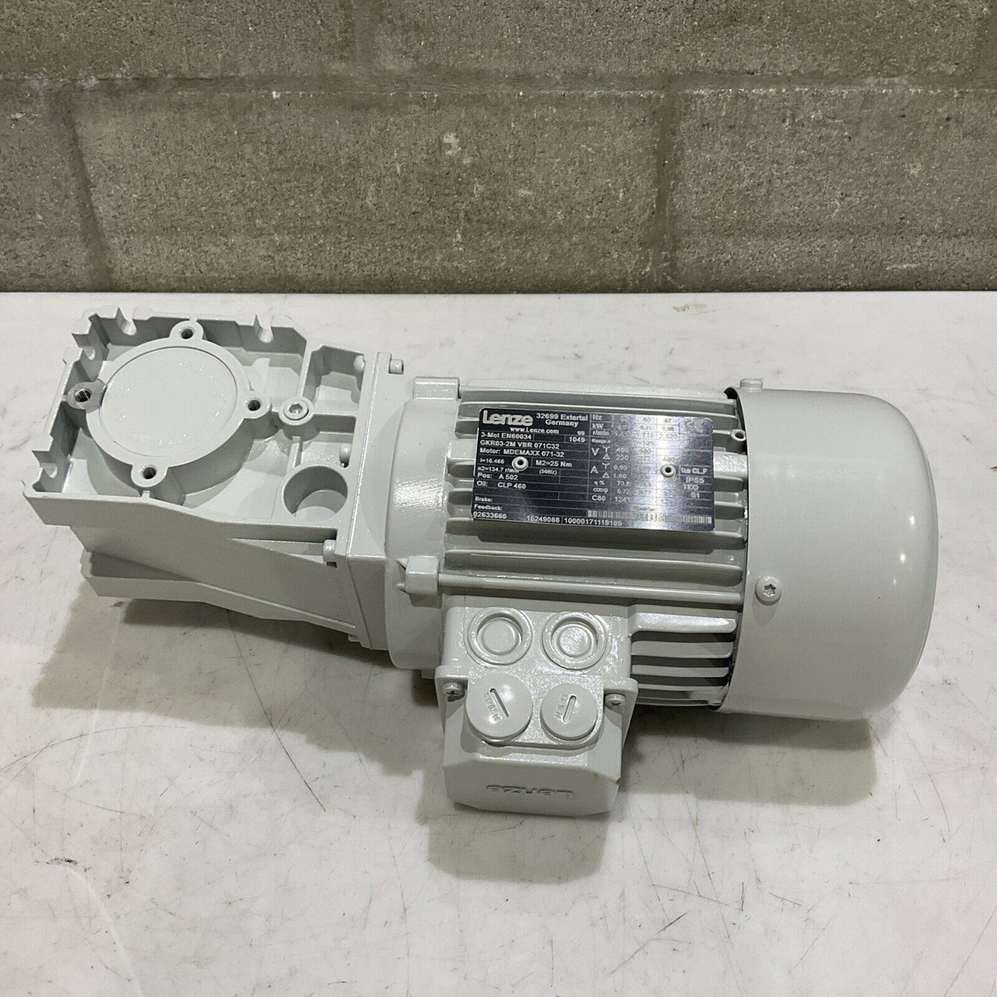 LENZE 3-MOT EN60034 MDEMAXX 071-32 GKR03-2M VBR 071C32 GEARBOX MOTOR U3S