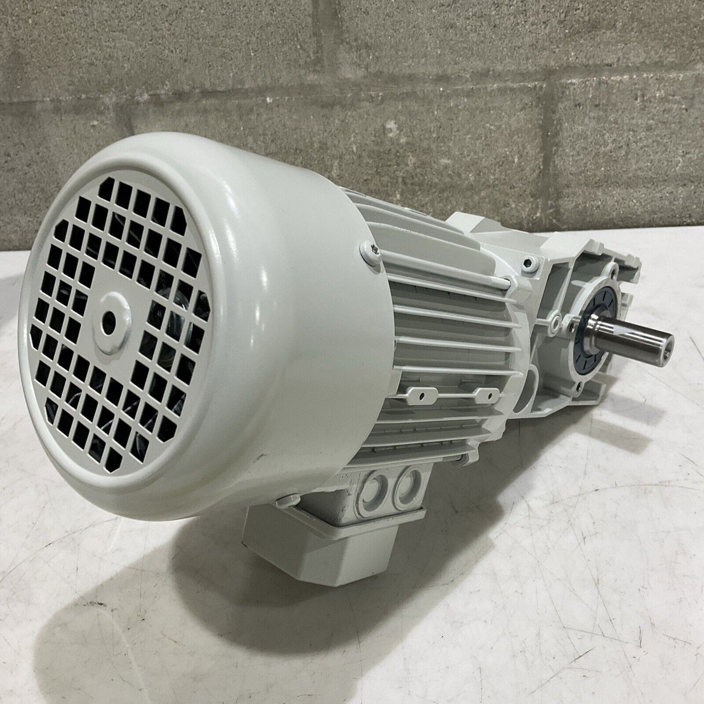 LENZE 3-MOT EN60034 MDEMAXX 071-32 GKR03-2M VBR 071C32 GEARBOX MOTOR U3S