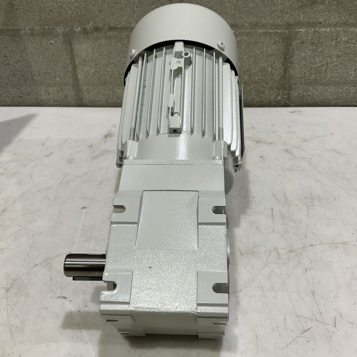 LENZE 3-MOT EN60034 MDEMAXX 071-32 GKR03-2M VBR 071C32 GEARBOX MOTOR U3S