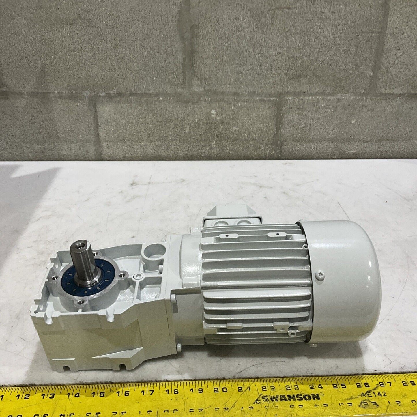 LENZE 3-MOT EN60034 MDEMAXX 071-32 GKR03-2M VBR 071C32 GEARBOX MOTOR U3S