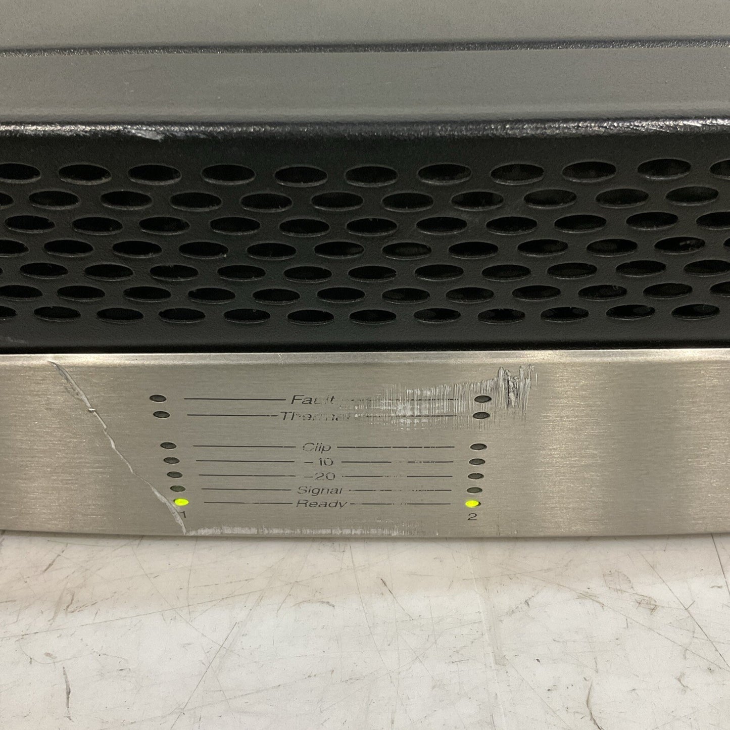 CROWN AUDIO CTS 3000 POWER AMPLIFIER 120V 60HZ T9A