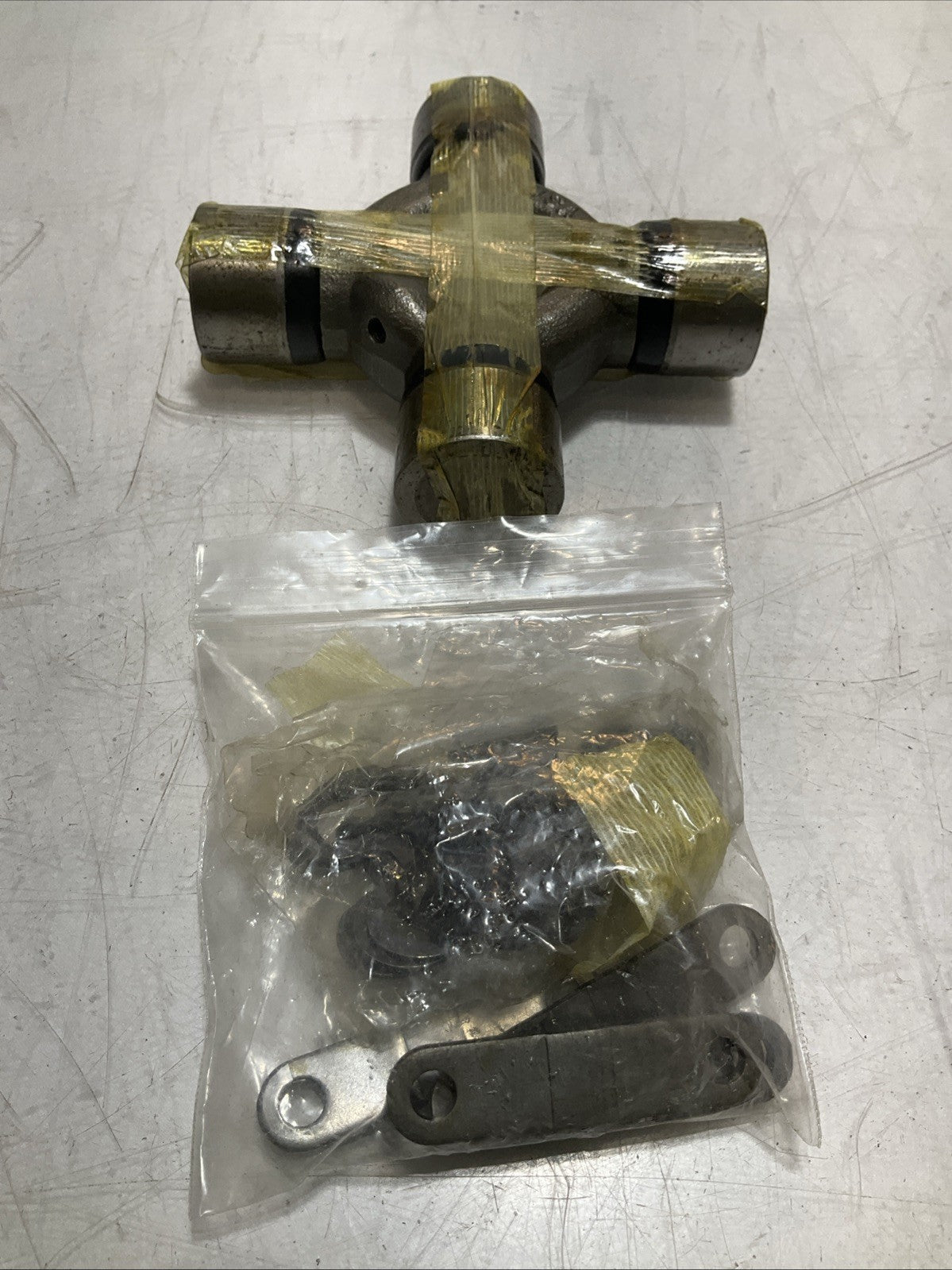 CATERPILLAR- CAT OEM 8V6435 SPIDER BEARING ASSEMBLY KIT 476