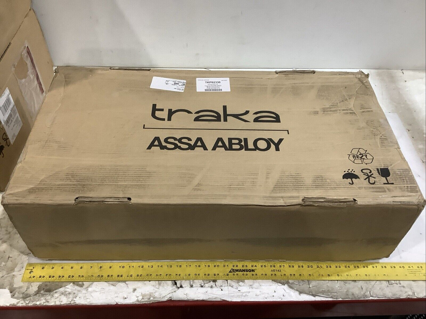 TRAKA TOUCH PRO M MAC 04-CB-1D-83-2C-35 ELECTRONIC KEY CABINET L8H