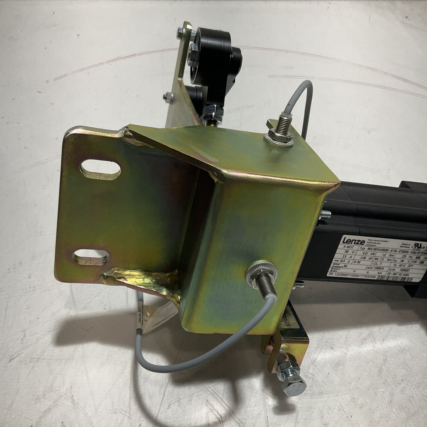 LENZE MCS 06F41LRSOBO-B11N-ST5OON-R2SU ST.STARR SERVO MOTOR ASSEMBLY U3S
