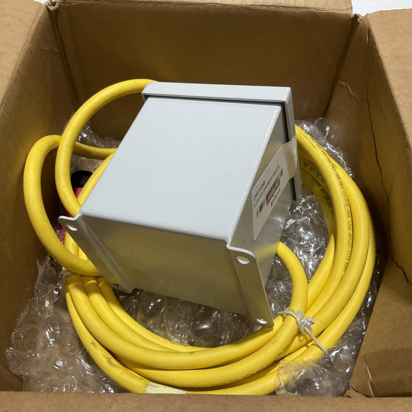 HONEYWELL 21417-USS EMERGENCY- STOP BOX 8 PIN MINIFAST LUMBERG MALE 6M U3S